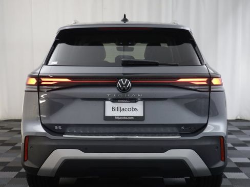 Used 2026 Volkswagen Tiguan SE AWD/4WD image 15