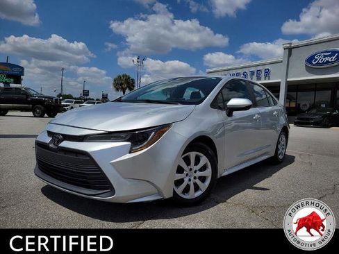 Used 2024 Toyota Corolla LE FWD image 1