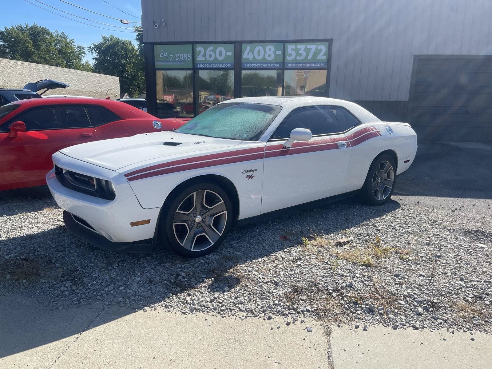 Used 2014 Dodge Challenger R/T RWD image 4