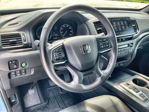 Used 2025 Honda Ridgeline TrailSport image 22