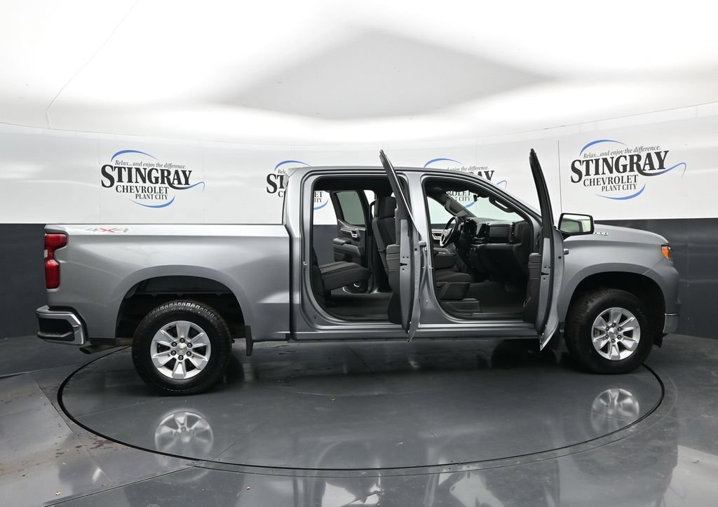 Used 2025 Chevrolet Silverado 1500 LT AWD/4WD image 36