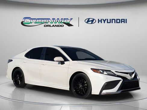 Used 2021 Toyota Camry XSE w/ Navigation Package FWD image 2