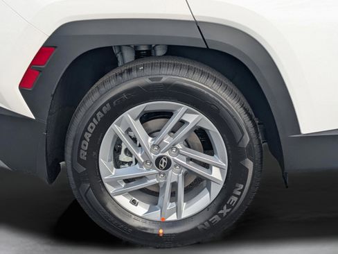 New 2026 Hyundai Tucson SE image 13