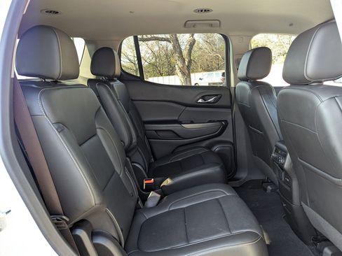 Used 2023 GMC Acadia SLT image 26