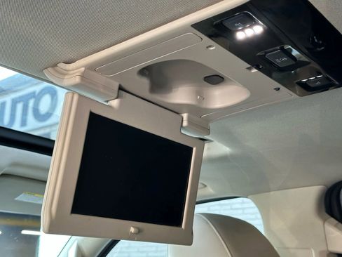 Used 2016 Cadillac Escalade ESV Luxury image 19