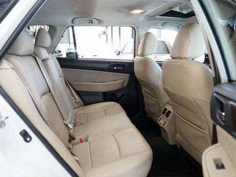 Used 2018 Subaru Outback 2.5i Limited image 14