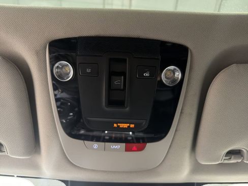 Used 2022 Kia Sorento S w/ Panoramic Sunroof Package image 24