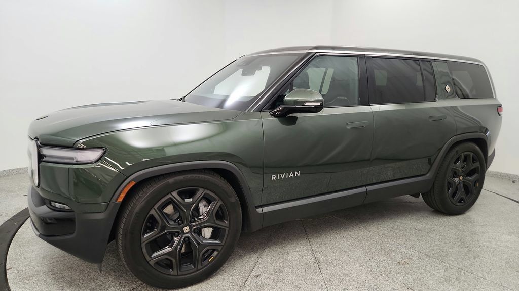 Used 2025 Rivian R1S Adventure Dual AWD/4WD image 24