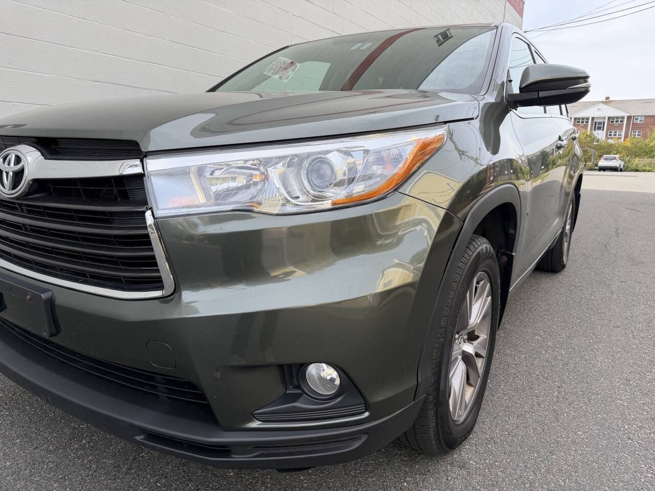 Used 2016 Toyota Highlander Plus AWD/4WD image 8