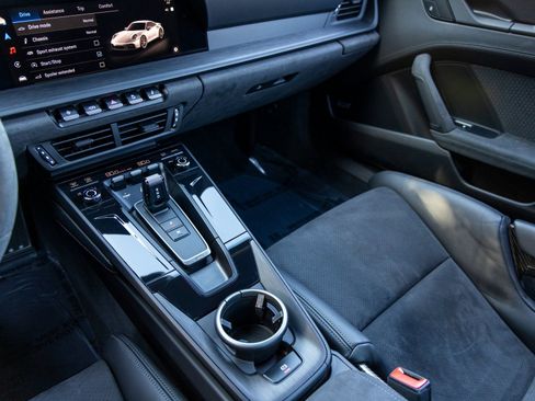 Certified 2025 Porsche 911 Carrera GTS image 43