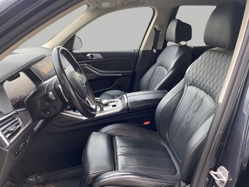 Used 2019 BMW X7 xDrive50i w/ Executive Package image 8