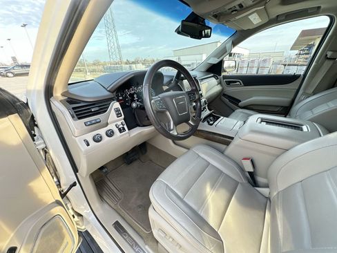 Used 2019 GMC Yukon Denali w/ Denali Ultimate Package image 10