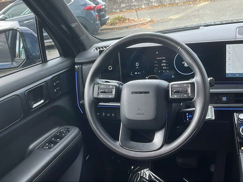 Used 2025 Hyundai Santa Fe Calligraphy image 21