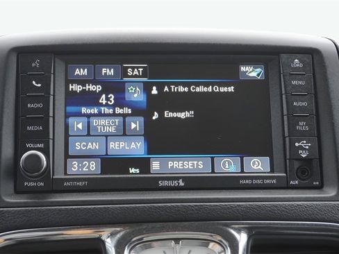 Used 2015 Chrysler Town & Country Touring-L w/ Driver Convenience Group image 25