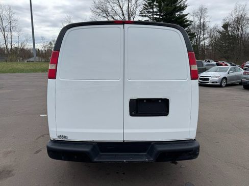 Used 2015 GMC Savana 2500 image 4