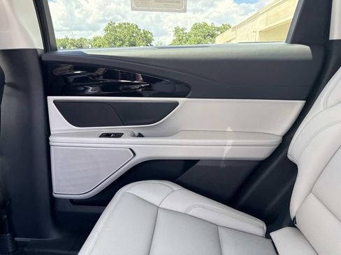 New 2026 Lincoln Nautilus Premier AWD/4WD image 15