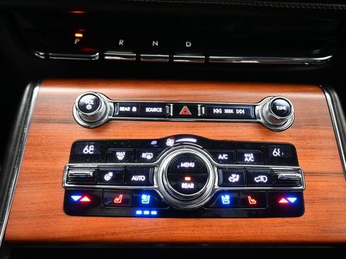 Used 2020 Lincoln Aviator Reserve w/ Equipment Group 202A image 24