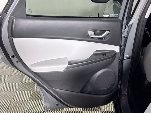Used 2023 Hyundai Kona SE FWD image 18