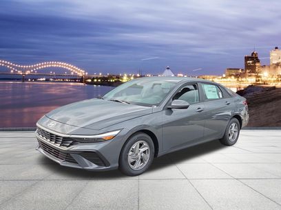 New 2026 Hyundai Elantra SE