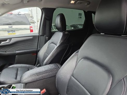 Used 2024 Ford Escape Platinum AWD/4WD image 30