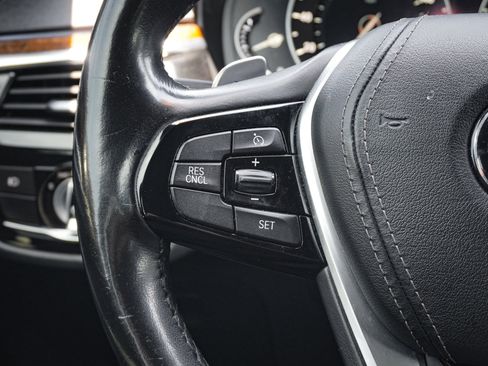 Used 2018 BMW 540i xDrive w/ Premium Package image 18