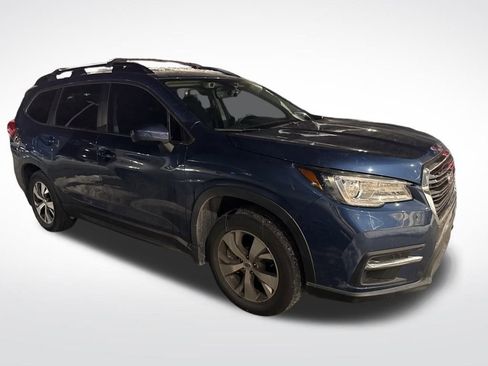 Used 2021 Subaru Ascent Premium w/ Convenience Package image 2