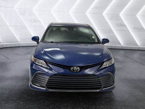 Used 2023 Toyota Camry LE image 2