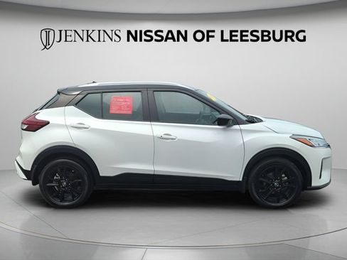 Certified 2024 Nissan Kicks SV FWD image 3
