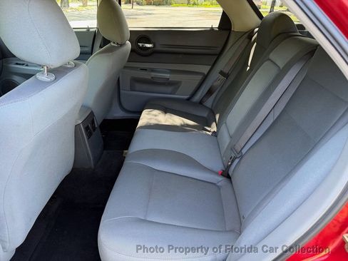 Used 2005 Dodge Magnum SE RWD image 10
