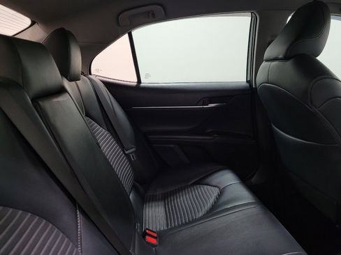 Used 2019 Toyota Camry SE image 19