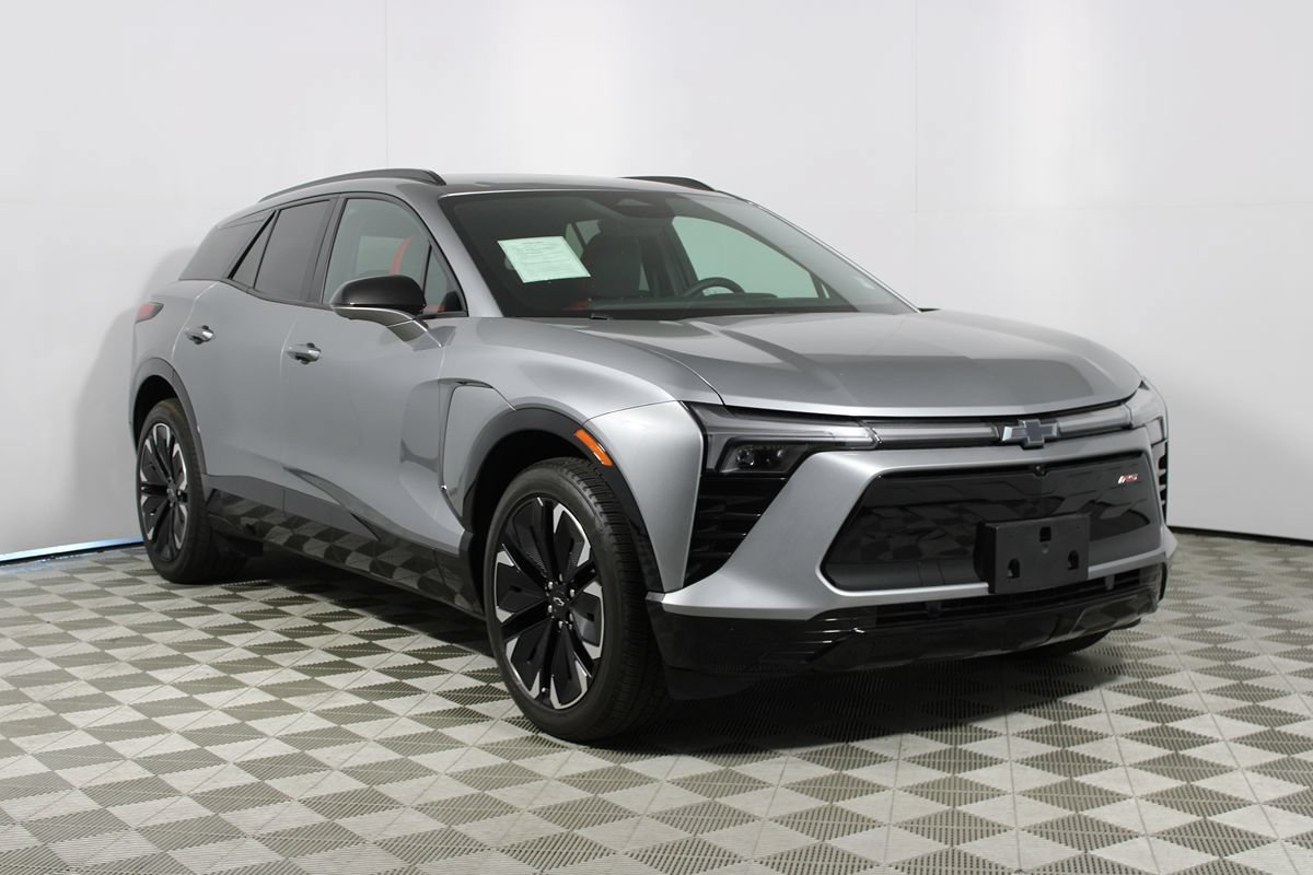 Used 2024 Chevrolet Blazer EV RS RWD image 31