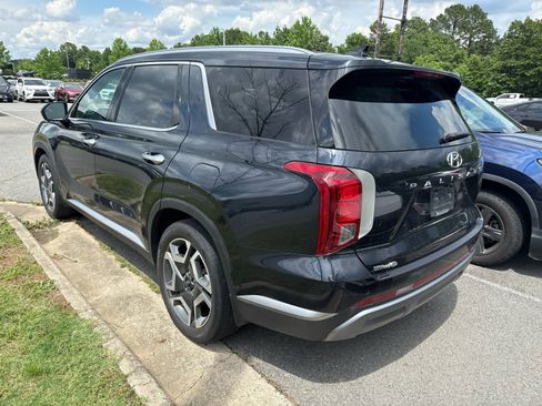 Used 2023 Hyundai Palisade SEL FWD image 4