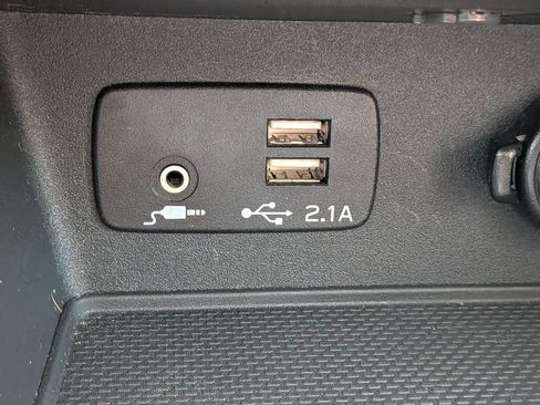 Used 2023 Subaru Forester Premium AWD/4WD image 22