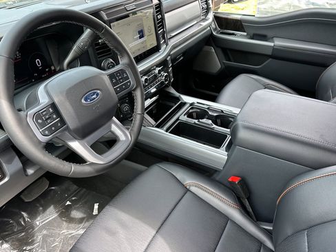 New 2025 Ford F350 Lariat w/ Lariat Ultimate Package image 9