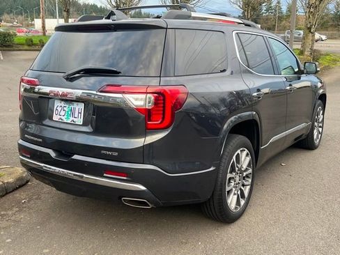 Used 2022 GMC Acadia Denali w/ Denali Ultimate Package image 8