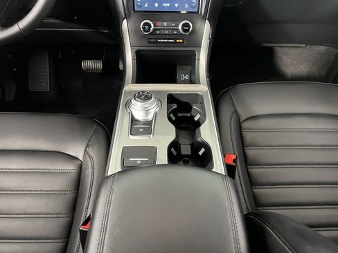 Used 2024 Ford Edge SEL w/ Convenience Package image 16