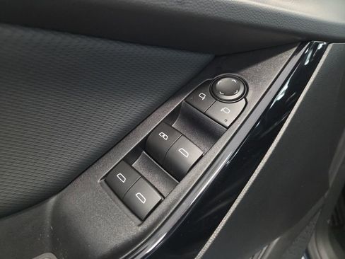 Used 2026 Chevrolet Equinox LT w/ Convenience Package II image 18