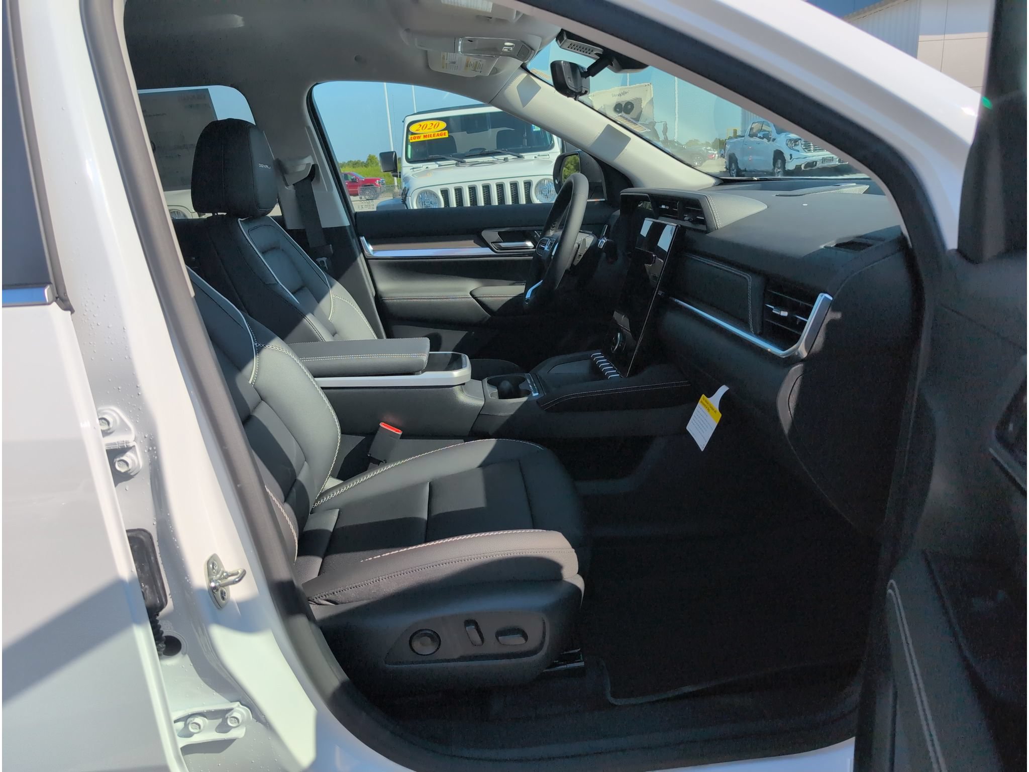 New 2027 GMC Terrain Denali w/ LPO, Floor Liner Package AWD/4WD image 29