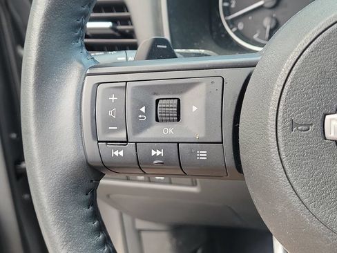 Used 2024 Nissan Rogue SV w/ SV Premium Package AWD/4WD image 25