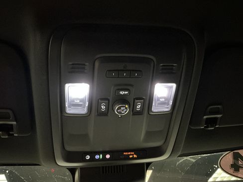 Used 2024 Chevrolet Tahoe RST w/ RST Performance Edition AWD/4WD image 22