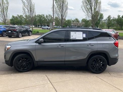 Used 2021 GMC Terrain SLT w/ Elevation Edition image 6