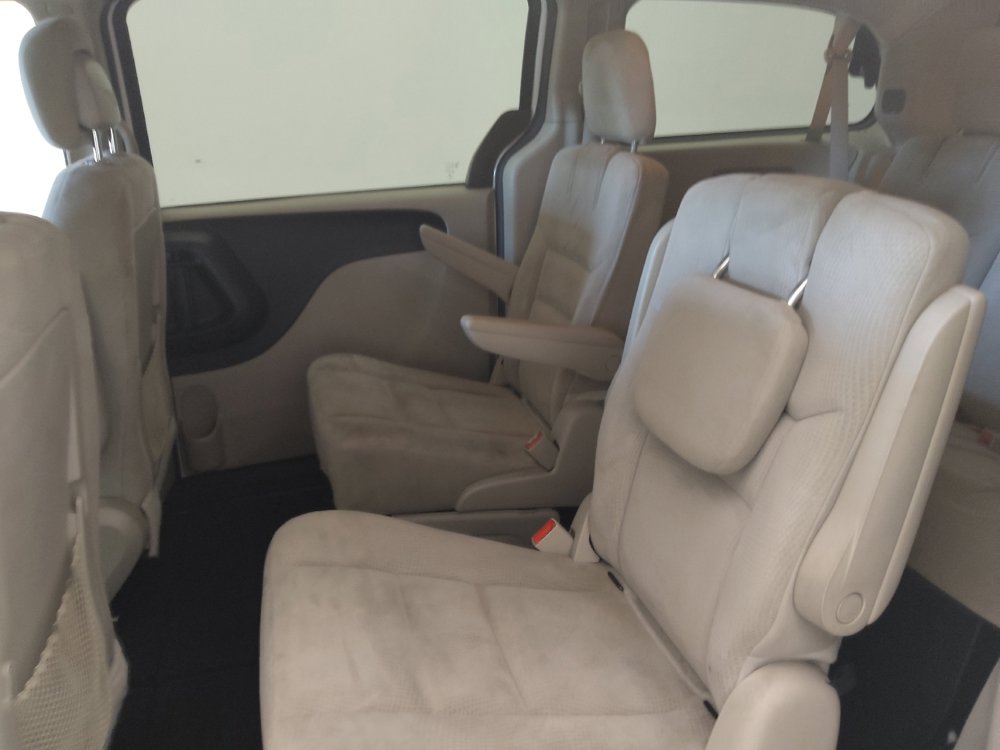 Used 2016 Dodge Grand Caravan SE w/ Quick Order Package 29E SE FWD image 18