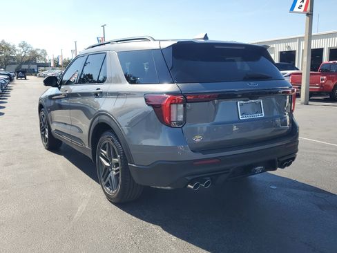 Certified 2025 Ford Explorer ST w/ Sun And Sound Package image 7