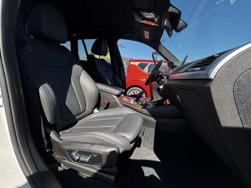 Used 2019 BMW X3 sDrive30i w/ Driving Assistance Package image 29