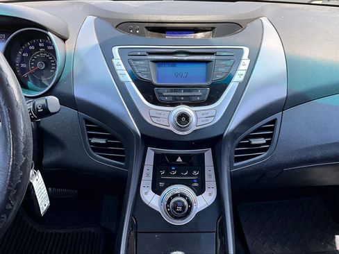 Used 2011 Hyundai Elantra Limited FWD image 6