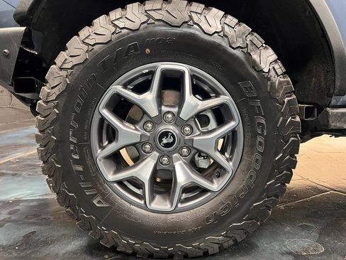 Used 2024 Ford Bronco Badlands image 16