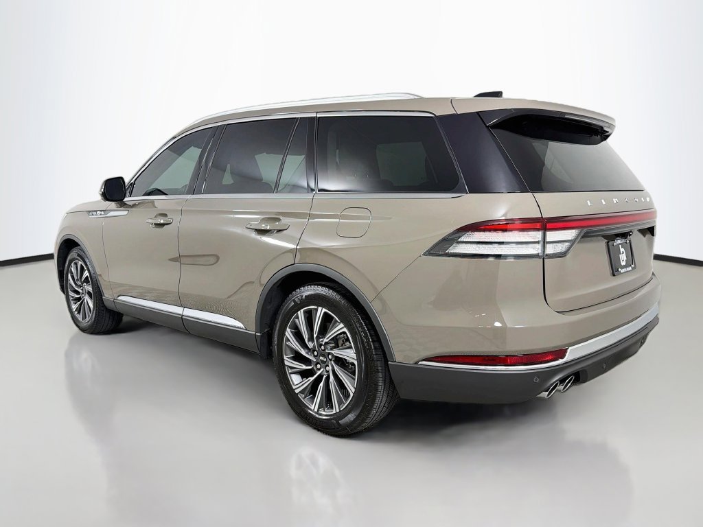 Used 2026 Lincoln Aviator 2WD image 7