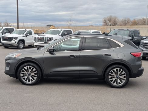Used 2020 Ford Escape Titanium image 2