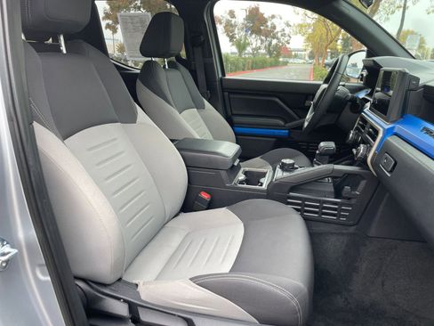 Used 2025 Toyota Tacoma TRD Off-Road image 36