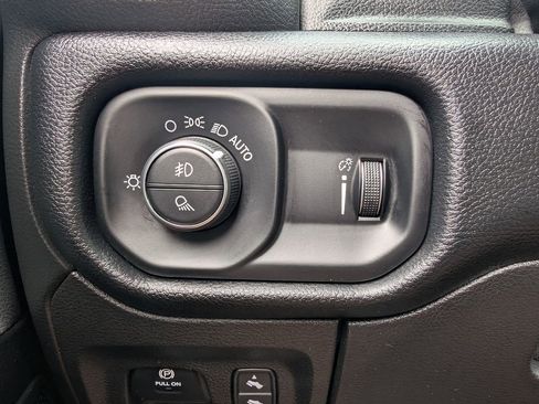 Used 2021 RAM 1500 Big Horn image 36